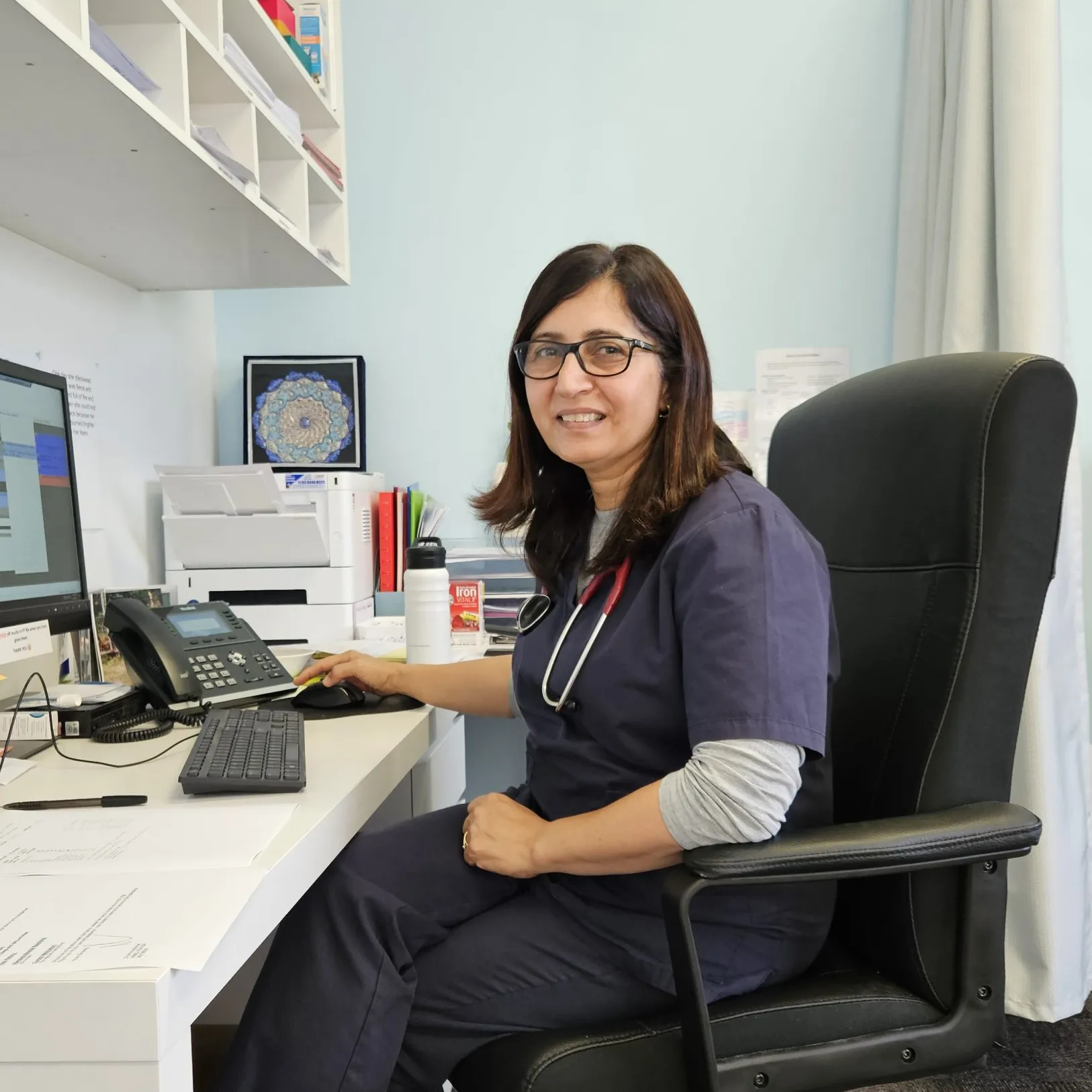 Dr Amina Bezhan