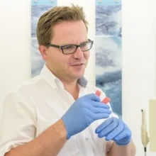 Dr. med. dent. Bertram Schroeder