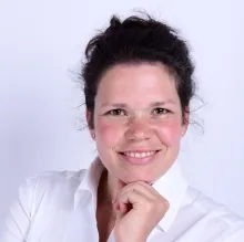 Dr. med. Iris Hurth