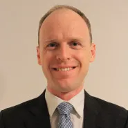 Dr Lachlan Mcdowall