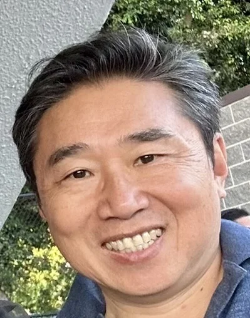 Dr Lionel Chiew