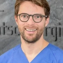 Dr. med. Dr. med. dent. Philipp Scherer — Mund Kiefer Gesichtschirurg in Koeln