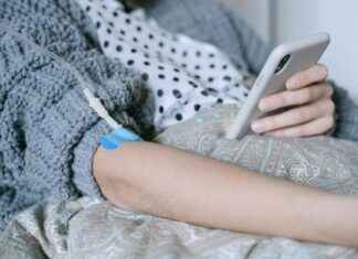 How to Use Your Smartphone to Find a Medical Clinic in Seconds How to Use Your Smartphone to Find a Medical Clinic in Seconds