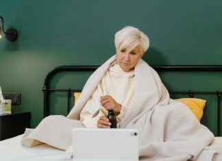 Telemedizin oder Praxisbesuch? So treffen Sie die richtige Entscheidung Telemedizin oder Praxisbesuch? So treffen Sie die richtige Entscheidung