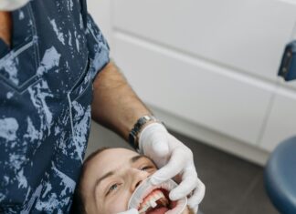 Free Dental Clinic Near Me: How To Find Expert Care Easily